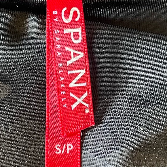 Spanx Faux Leather Camo Black High Waisted Leggings Size Small - Picture 4 of 9